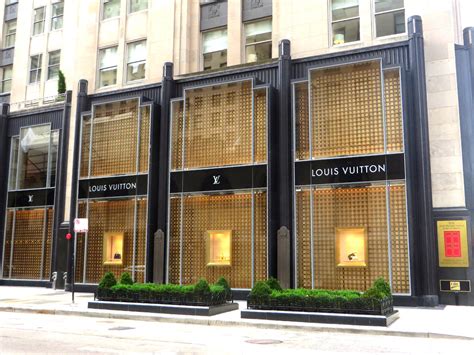 where to buy louis vuitton detroit michigan mall|lv chicago.